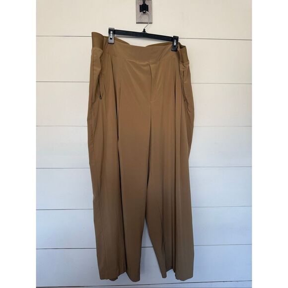 Athleta Pants - Athleta Women’s 24 Tan Athletic Wide Leg Pants